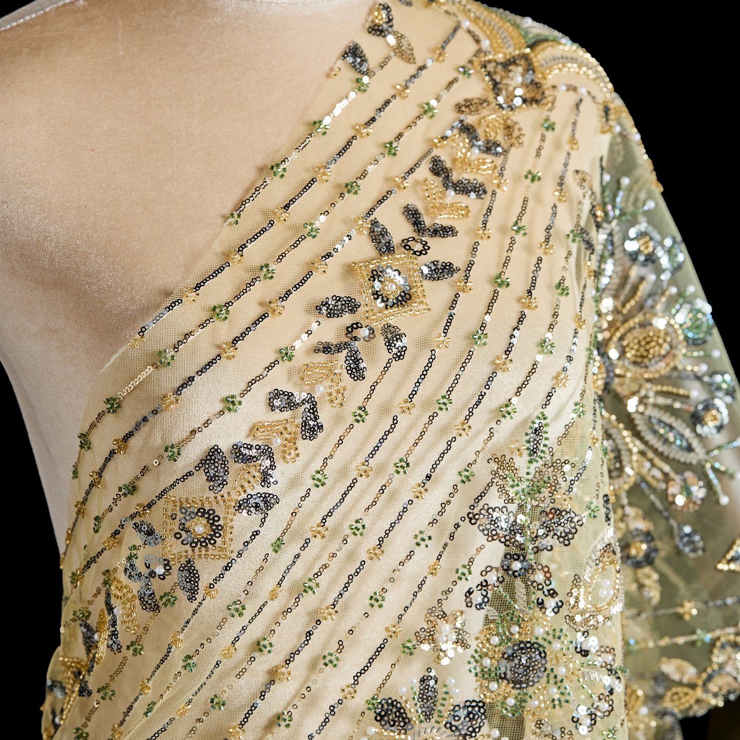 FT25-082-Floral embroidery fabric